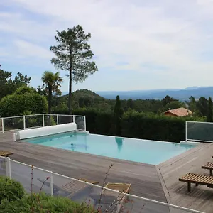 https://les-cledes-du-mazel.hotels-rhonealpes.com
